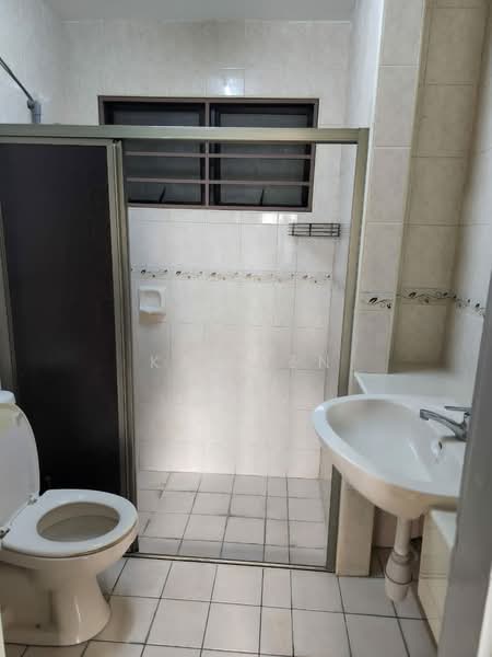 Condominium for Rent at Pelangi Utama - Kai Ren - Bathroom - PropertyGuru.com.my