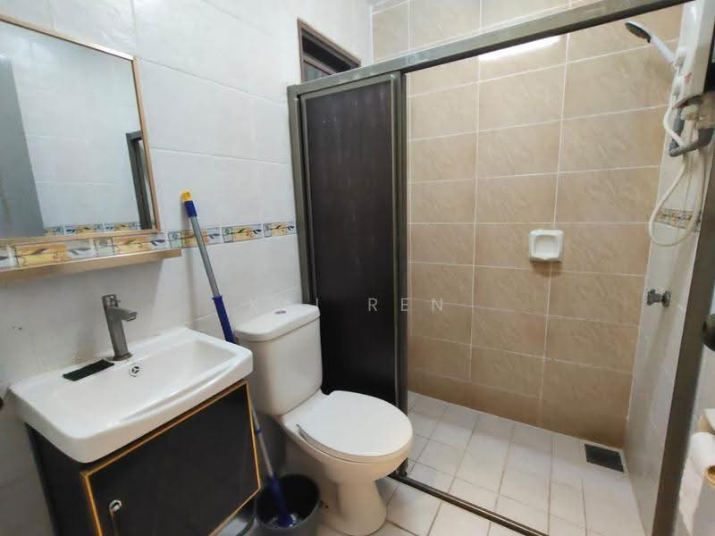 Condominium for Rent at Pelangi Utama - Kai Ren - Bathroom - PropertyGuru.com.my