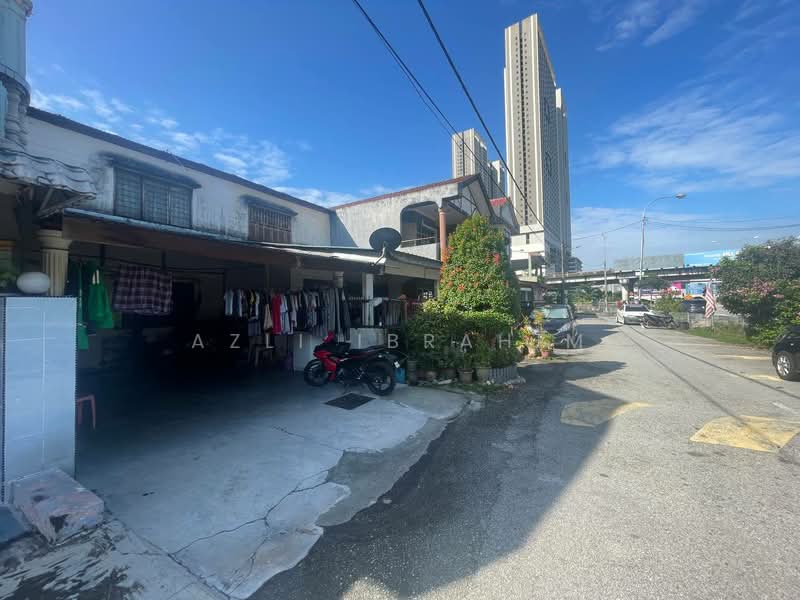 2-storey Terraced House for Sale in Taman Kencana (Ampang) - Azli Ibrahim - Exterior - PropertyGuru.com.my