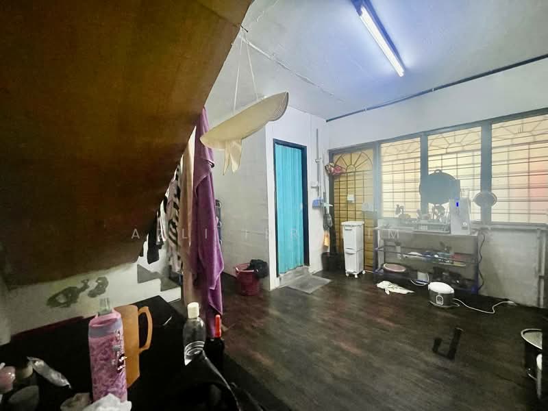 2-storey Terraced House for Sale in Taman Kencana (Ampang) - Azli Ibrahim - Interior - PropertyGuru.com.my