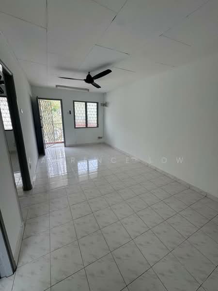 Rumah Flat untuk Dijual di Seksyen 2 Wangsa Maju Flat - Lawrence Low - Living Room - PropertyGuru.com.my