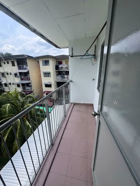 Rumah Flat untuk Dijual di Seksyen 2 Wangsa Maju Flat - Lawrence Low - Balcony - PropertyGuru.com.my