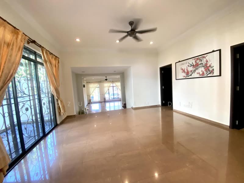 Semi-Detached House for Sale in Taman Yarl (Jalan Klang Lama (Old Klang Road)) - Adzura Zamedin - Living Room - PropertyGuru.com.my