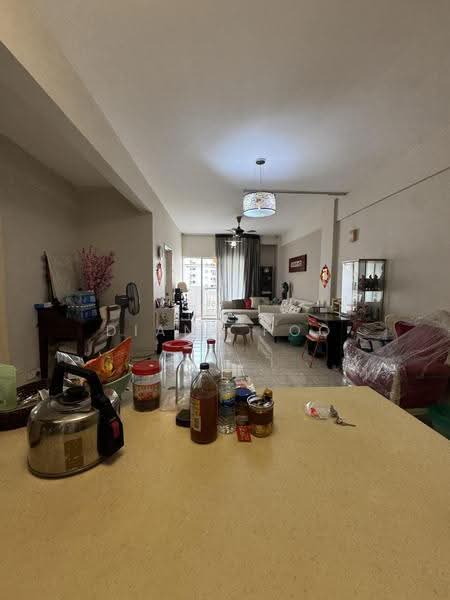 Pangsapuri untuk Dijual di Pandan Court - Diana Poo - Living Room - PropertyGuru.com.my