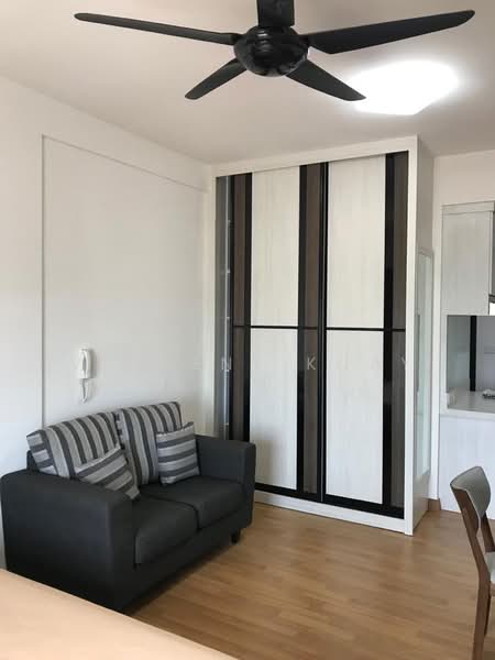 Servis Apartment untuk Disewa di Tropicana 218 Macalister - Vincent Koay - Living Room - PropertyGuru.com.my