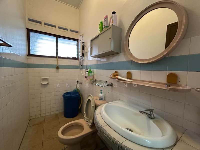 2-storey Terraced House for Sale in Taman Sentosa (Johor Bahru) - Anna Wong - Bathroom - PropertyGuru.com.my