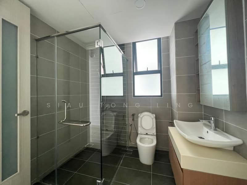 Service Residence for Sale at The M @ Medini Macrolink - Siau Tong Ling - Bathroom - PropertyGuru.com.my