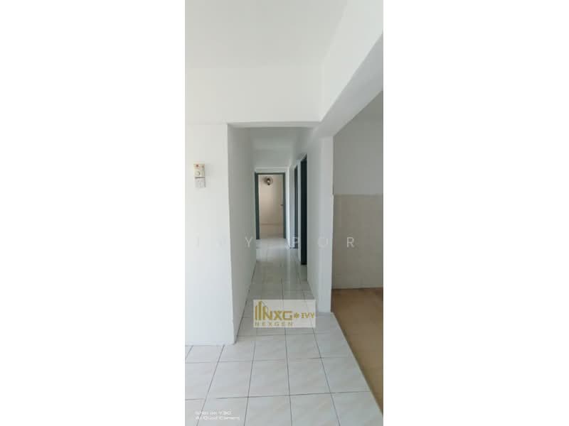 Flat for Rent at Taman Permai Indah Flat - Ivy Por - Corridor - PropertyGuru.com.my