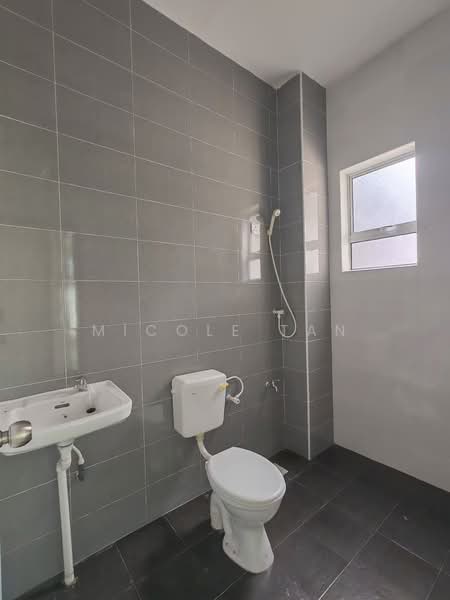 Rumah Berkembar untuk Dijual di Taman Sri Treh (Muar) - Micole Tan - PropertyGuru.com.my