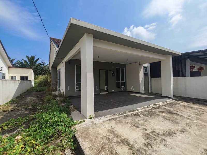 Rumah Berkembar untuk Dijual di Taman Sri Treh (Muar) - Micole Tan - PropertyGuru.com.my