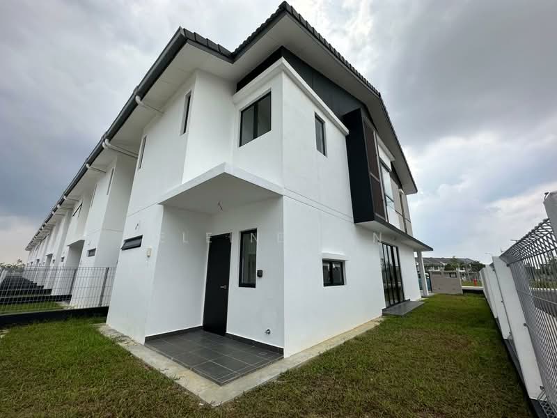 2-storey Terraced House for Sale in Bandar Bukit Raja (Klang) - Eleine Tan - Exterior - PropertyGuru.com.my