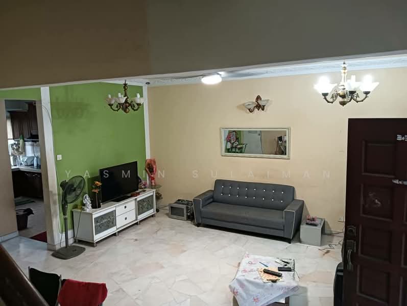 2-storey Terraced House for Sale in Taman Pinggiran Usj (Subang Jaya) - Yasmin Sulaiman - Living Room - PropertyGuru.com.my