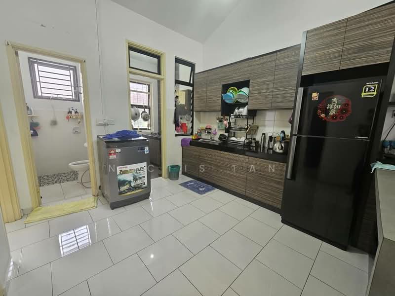 Rumah Teres 1 Tingkat untuk Dijual di Setia Eco Gardens (Gelang Patah) - Noctis Tan - Kitchen - PropertyGuru.com.my