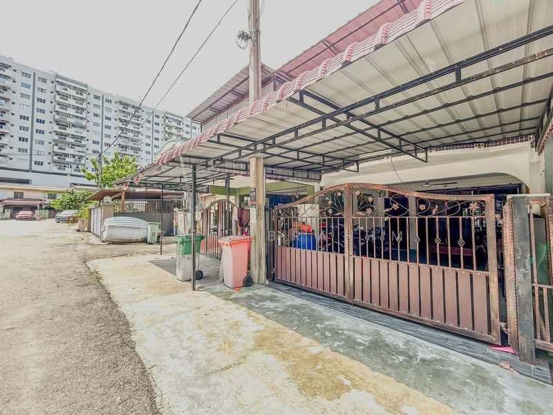 Rumah Teres 2 Tingkat untuk Dijual di Taman Medan (Petaling Jaya) - Azli Ibrahim - Exterior - PropertyGuru.com.my