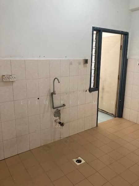 Pangsapuri untuk Disewa di Puchong Permata 3 - Liew Kee Mun - Kitchen - PropertyGuru.com.my