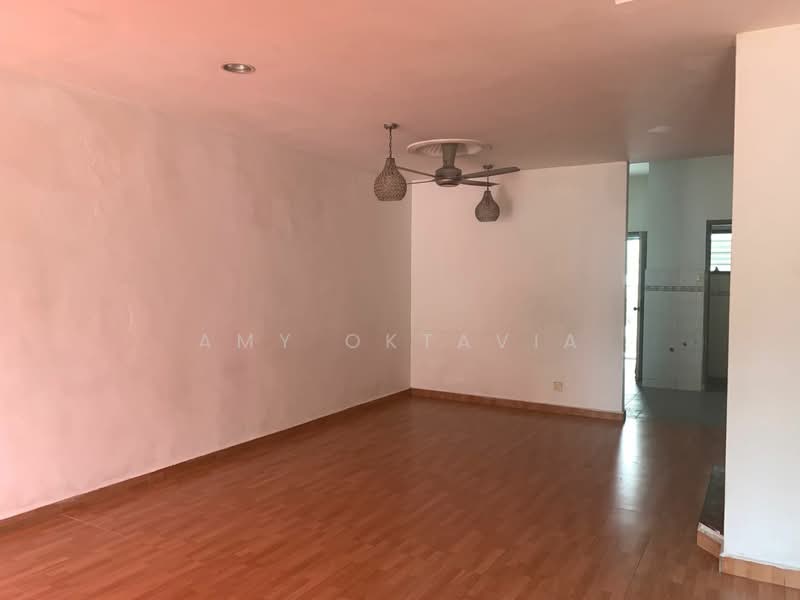 2-storey Terraced House for Sale in Putra Heights (Subang Jaya) - Amy Oktavia - Living Room - PropertyGuru.com.my