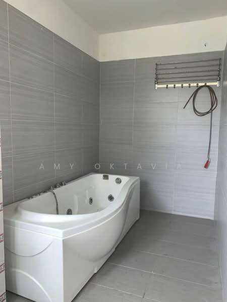 2-storey Terraced House for Sale in Putra Heights (Subang Jaya) - Amy Oktavia - Bathroom - PropertyGuru.com.my