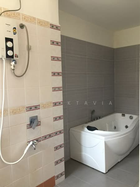 2-storey Terraced House for Sale in Putra Heights (Subang Jaya) - Amy Oktavia - Bathroom - PropertyGuru.com.my