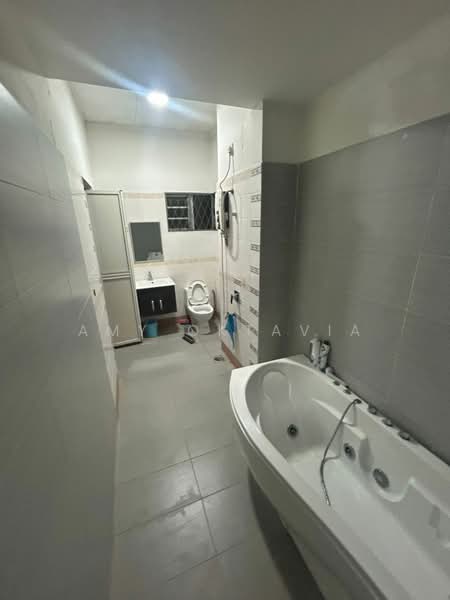 2-storey Terraced House for Sale in Putra Heights (Subang Jaya) - Amy Oktavia - Bathroom - PropertyGuru.com.my