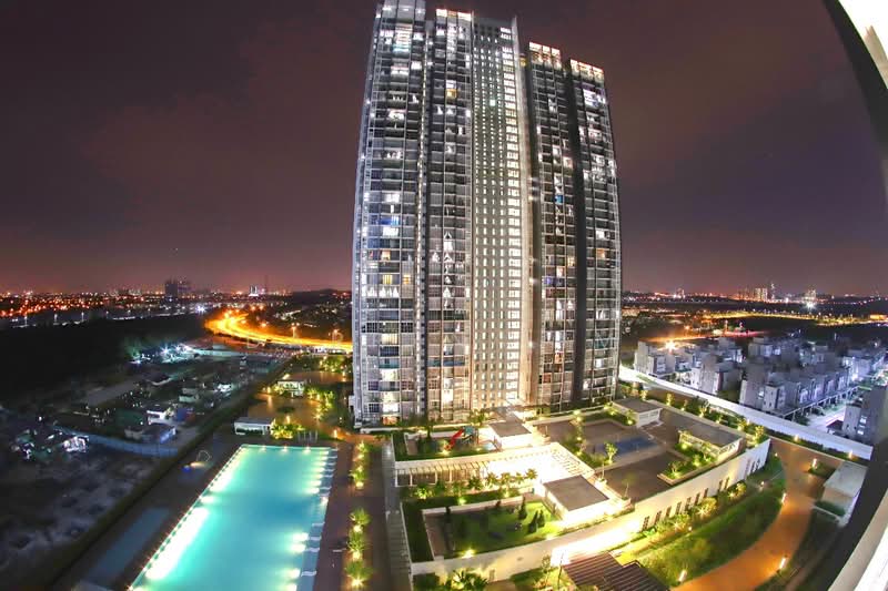 Kondominium untuk Disewa di Lakefront Residence - Darren Lim - Exterior - PropertyGuru.com.my