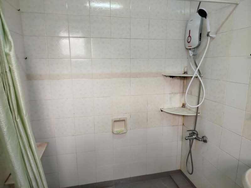 Condominium for Rent at Desa Cindaimas - Jackson Wong - Bathroom - PropertyGuru.com.my
