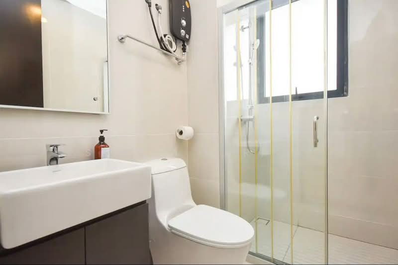 Kondominium untuk Disewa di Bay Point @ Country Garden Danga Bay - Stella Narita - Bathroom - PropertyGuru.com.my