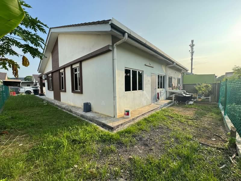 Semi-Detached House for Rent in Shah Alam (Selangor) - Salawati Busro - Exterior - PropertyGuru.com.my