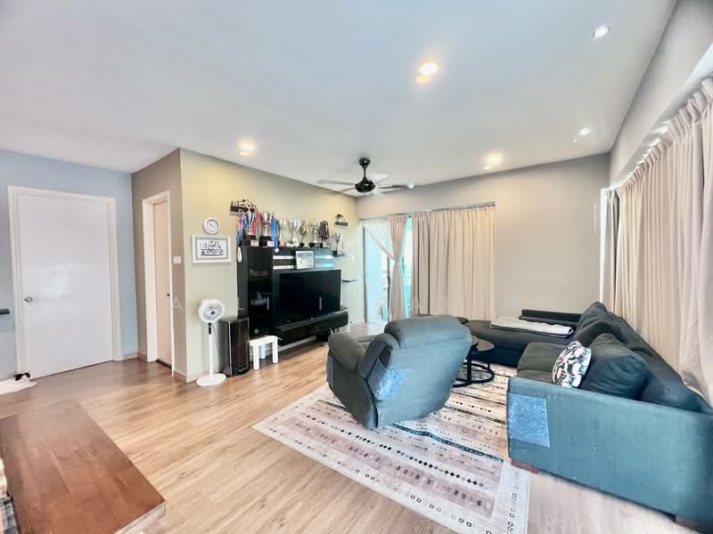 Service Residence for Sale at Saujana Residency - Azli Ibrahim - Living Room - PropertyGuru.com.my