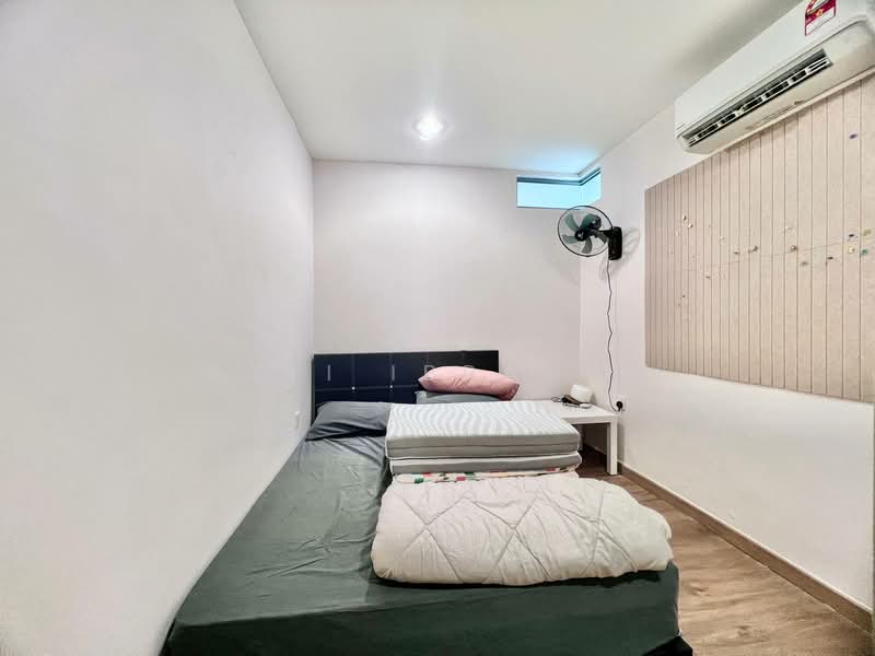 Service Residence for Sale at Saujana Residency - Azli Ibrahim - Bedroom - PropertyGuru.com.my