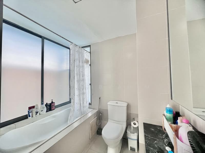 Service Residence for Sale at Saujana Residency - Azli Ibrahim - Bathroom - PropertyGuru.com.my