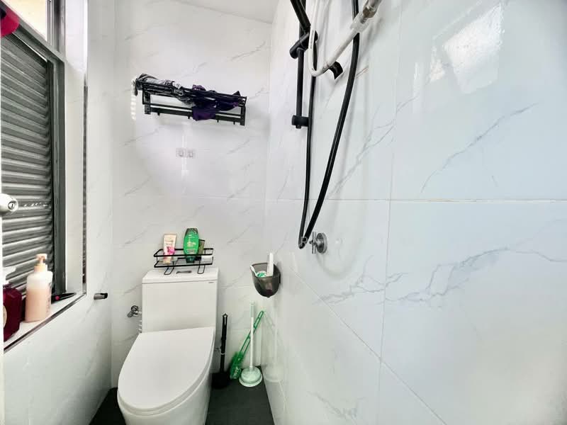 Service Residence for Sale at Saujana Residency - Azli Ibrahim - Bathroom - PropertyGuru.com.my