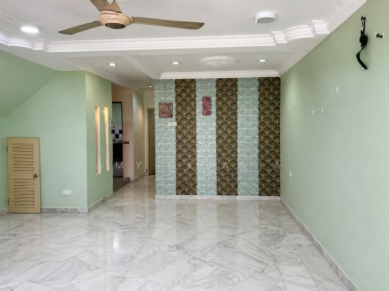 2-storey Terraced House for Sale in Putra Heights (Subang Jaya) - Amy Oktavia - Living Room - PropertyGuru.com.my