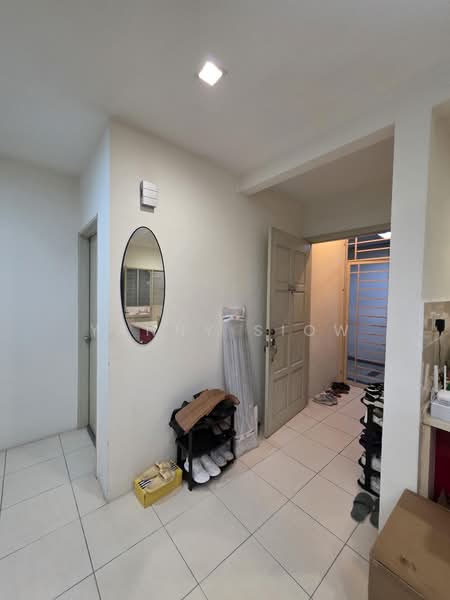 Kondominium untuk Dijual di Platinum Lake PV 10 - Yanny Siow - Entrance - PropertyGuru.com.my