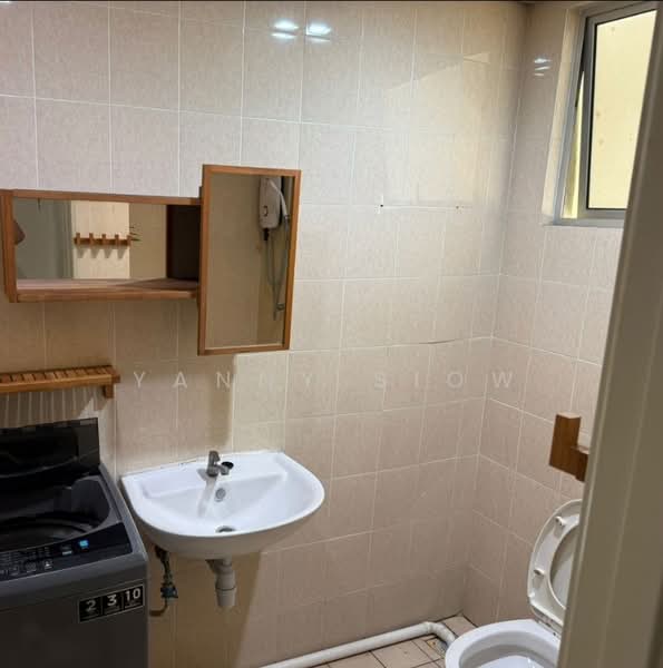 Kondominium untuk Dijual di Platinum Lake PV 10 - Yanny Siow - Bathroom - PropertyGuru.com.my