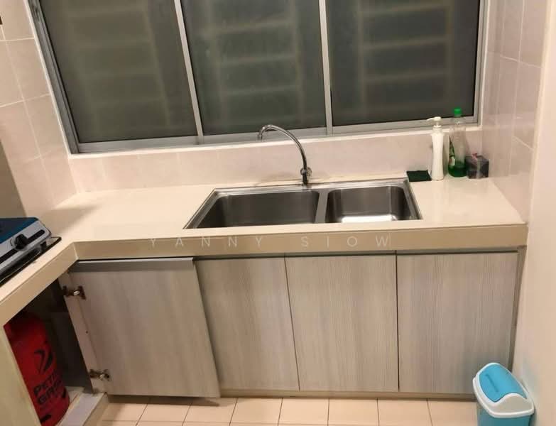 Kondominium untuk Dijual di Platinum Lake PV 10 - Yanny Siow - Kitchen - PropertyGuru.com.my