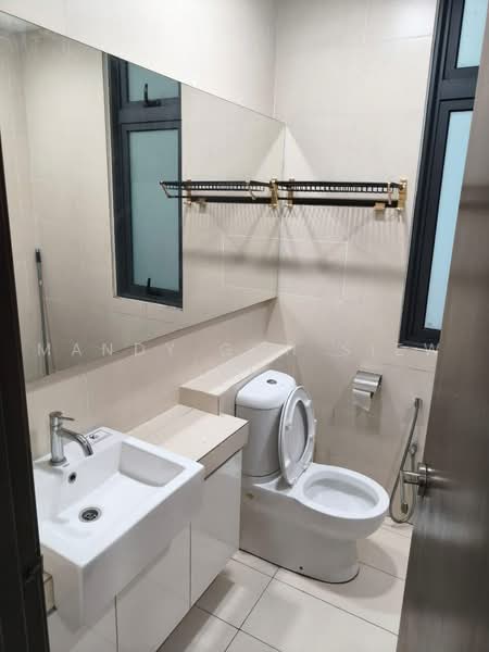 Service Residence for Rent at 8Scape Residence @ Sutera - Mandy Goh Siew Li - Bathroom - PropertyGuru.com.my
