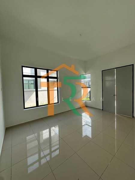 Rumah Berkembar untuk Dijual di Muar (Johor) - Micole Tan - PropertyGuru.com.my