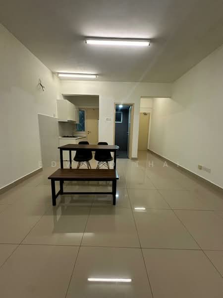 Service Residence for Sale at Galleria Equine Park - Edward Thai - Kitchen - PropertyGuru.com.my