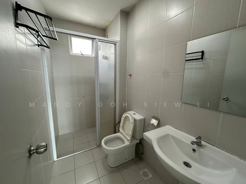 Servis Apartment untuk Disewa di Meridin Bayvue Serviced Apartment - Mandy Goh Siew Li - Bathroom - PropertyGuru.com.my