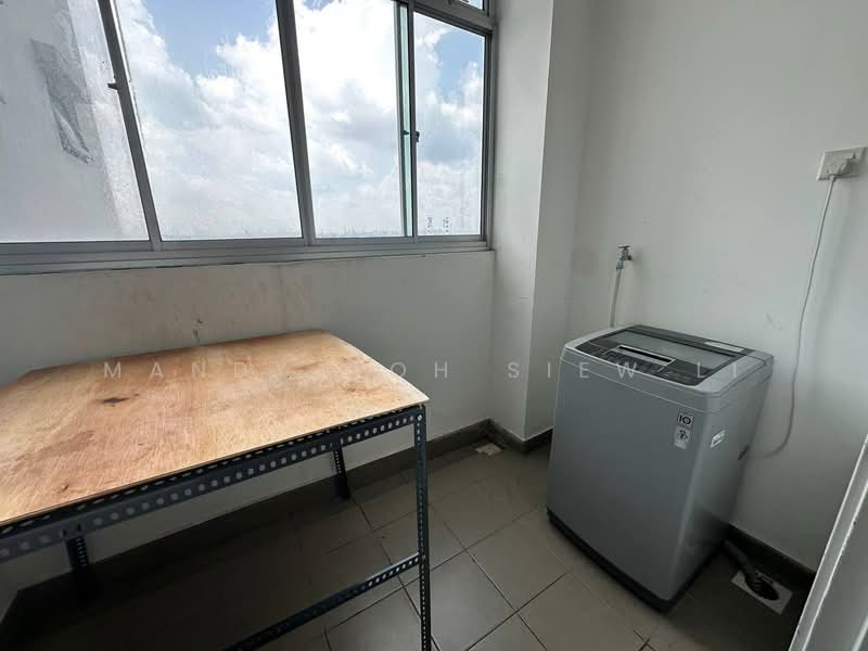 Servis Apartment untuk Disewa di Meridin Bayvue Serviced Apartment - Mandy Goh Siew Li - Balcony - PropertyGuru.com.my