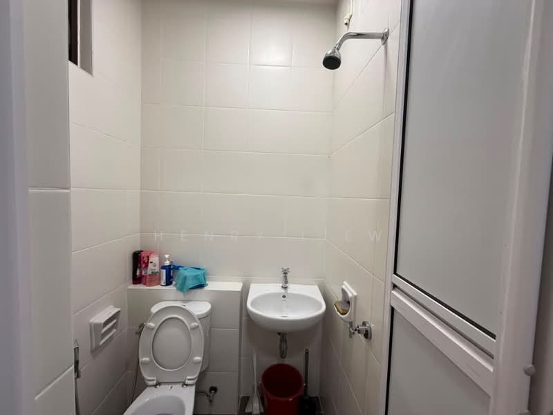 Condominium for Sale at Isle of Kamares - Henry Liew - Bathroom - PropertyGuru.com.my