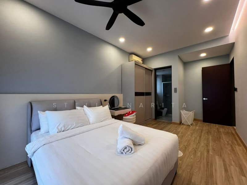 Kondominium untuk Disewa di Bay Laurel @ Country Garden Danga Bay - Stella Narita - Bedroom - PropertyGuru.com.my