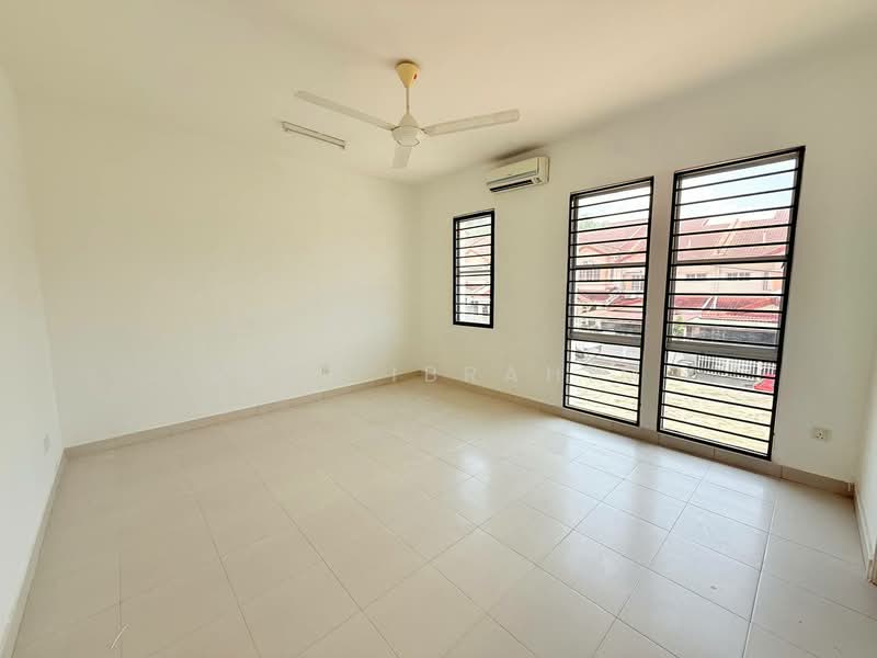 Terraced House for Sale in Taman Dato Demang (Seri Kembangan) - Azli Ibrahim - Interior - PropertyGuru.com.my