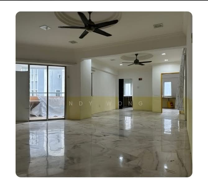 Kondominium untuk Dijual di Bukit Pandan Kondominium 2 - Andy Wong - Living Room - PropertyGuru.com.my
