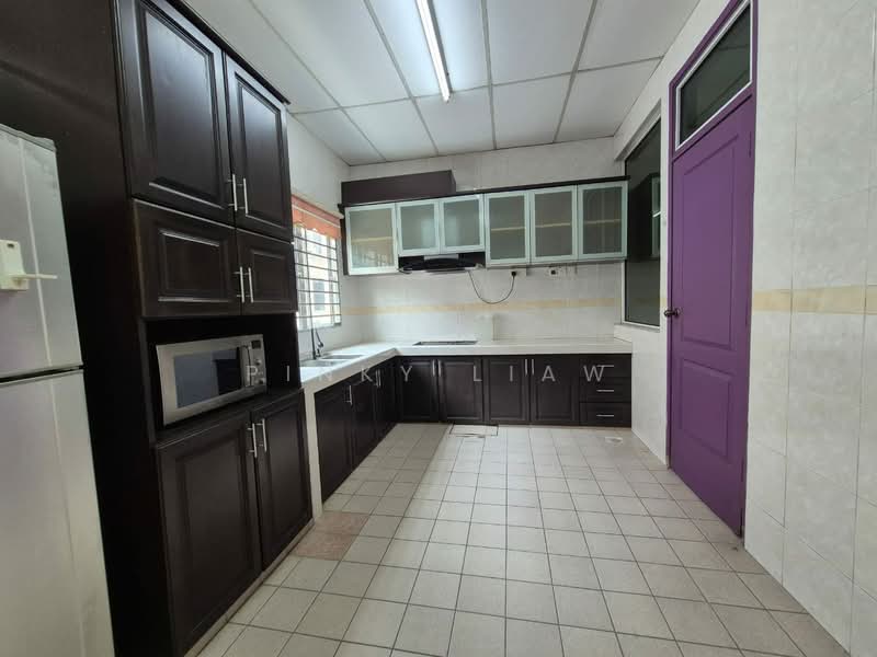Cluster House for Rent in Bandar Parklands (Klang) - Pinky Liaw - Kitchen - PropertyGuru.com.my