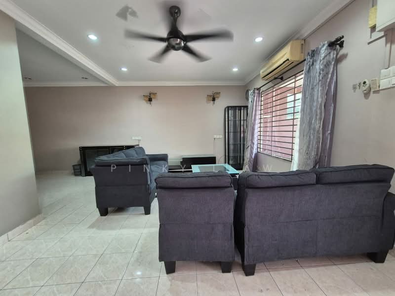 Cluster House for Rent in Bandar Parklands (Klang) - Pinky Liaw - Living Room - PropertyGuru.com.my