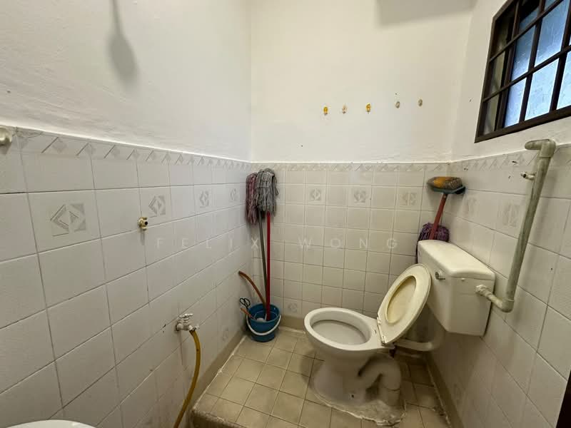 Terraced House for Sale in Taman Bayu Perdana (Klang) - Felix Wong - Bathroom - PropertyGuru.com.my