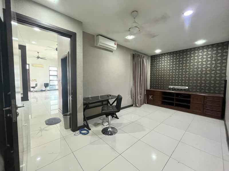 Semi-Detached House for Sale in Usj 17 (Subang Jaya) - Kelly Kok - PropertyGuru.com.my