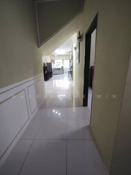 Townhouse for Sale in Kuala Selangor (Selangor) - Nazrin Hakimin - Corridor - PropertyGuru.com.my