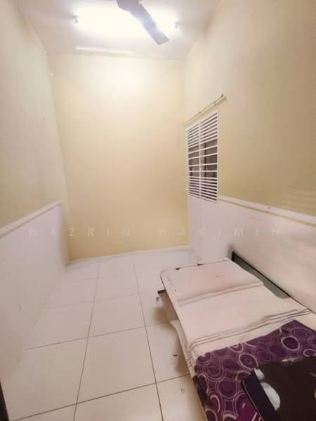 Townhouse for Sale in Kuala Selangor (Selangor) - Nazrin Hakimin - Bedroom - PropertyGuru.com.my